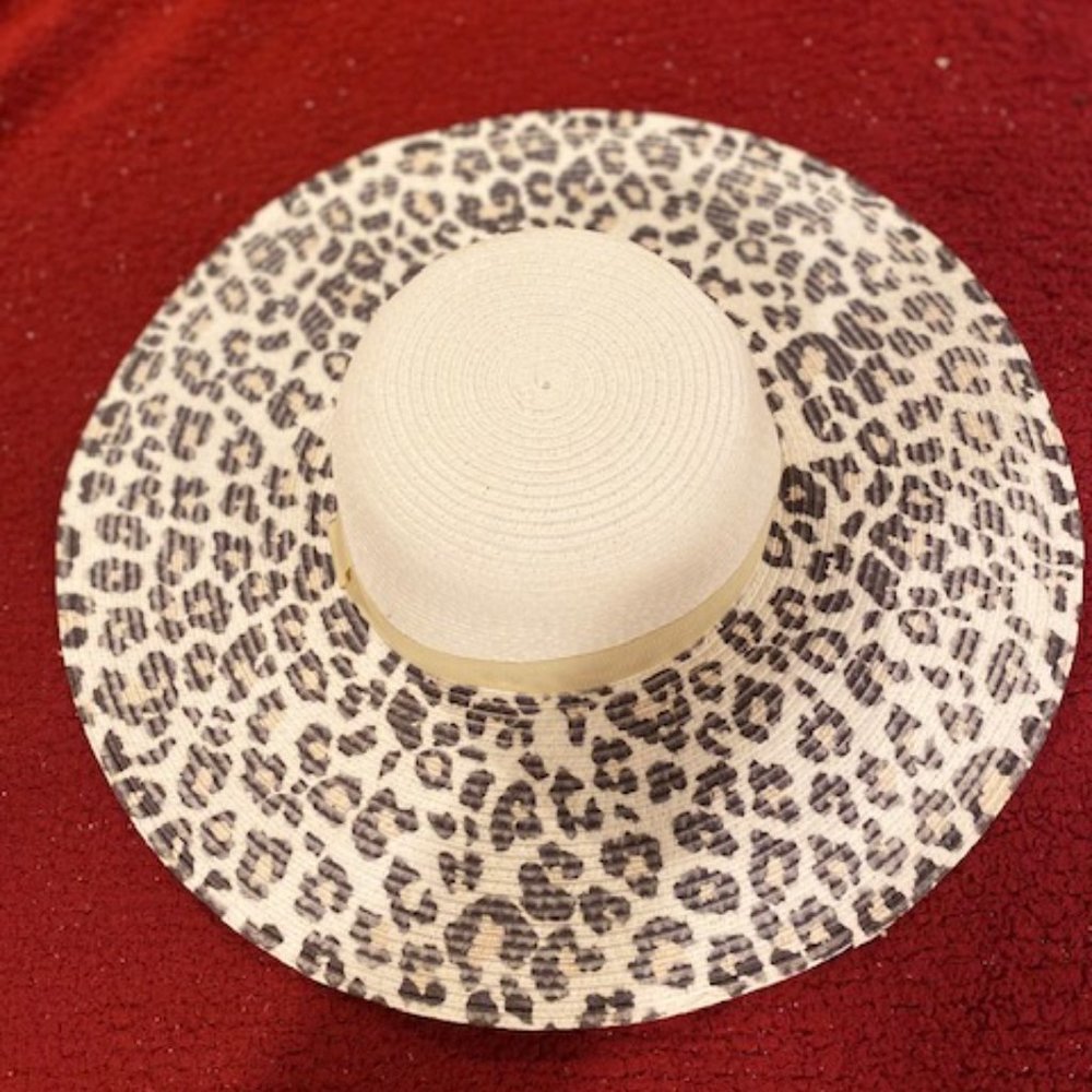 BEIGE ANIMAL PRINT SUMMER HAT
